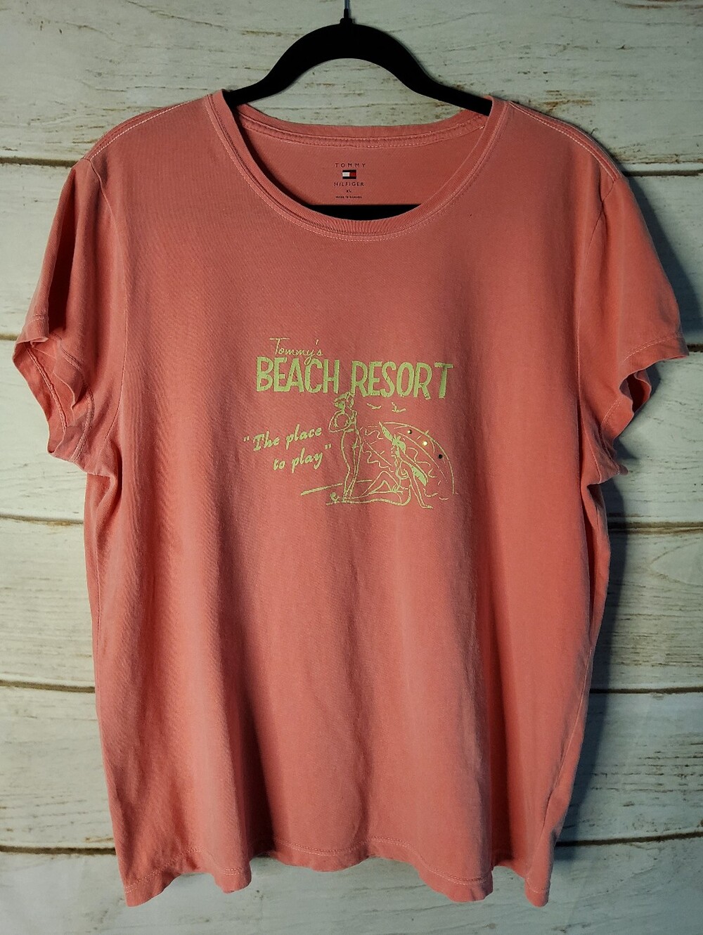 Tommy Hilfiger Coral Pink Graphic 'Beach Resort' Short Sleeve Tee - XL Juniors